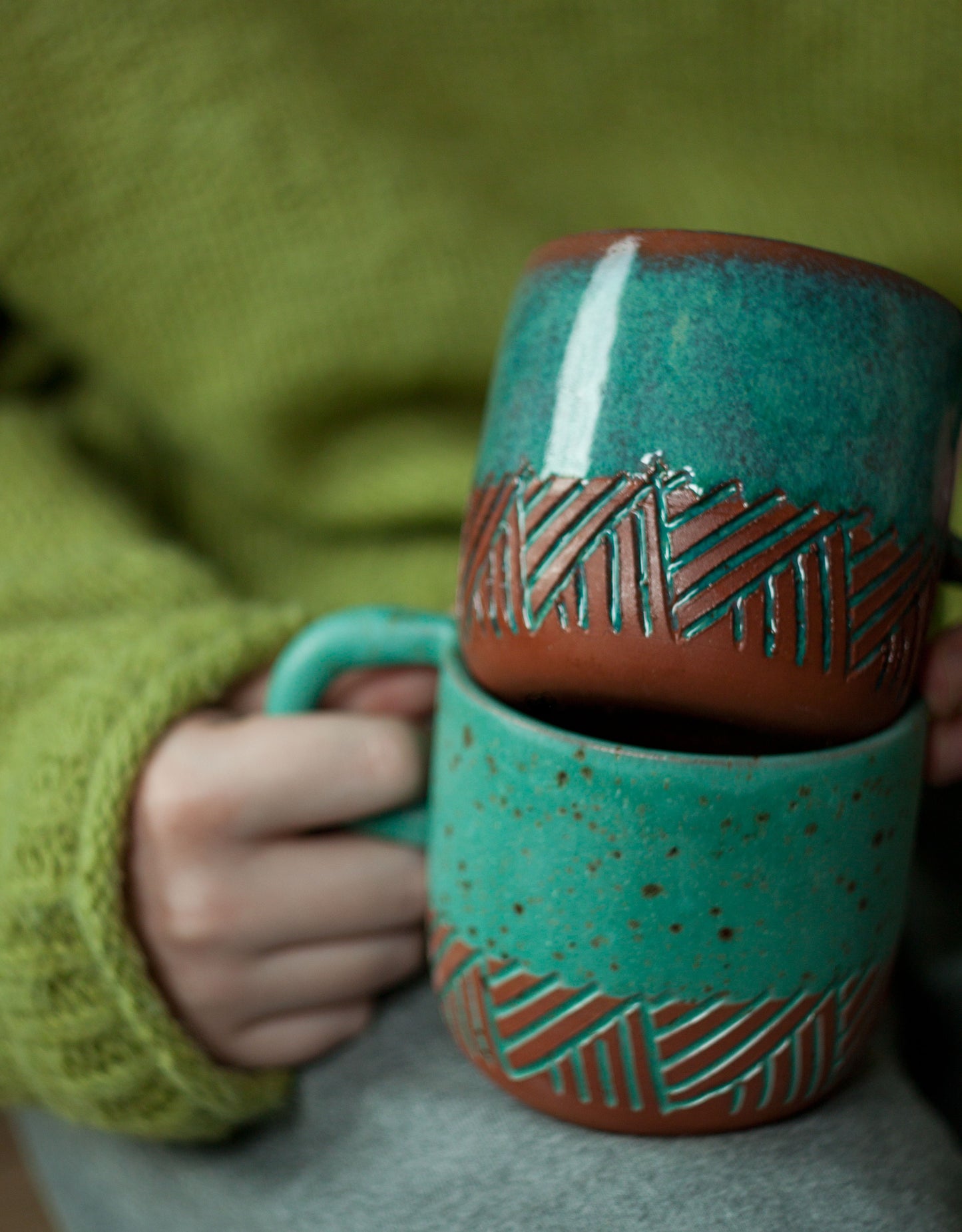 Beker met groene boom (kerstboom)