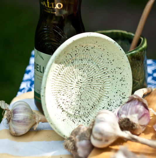 Ceramiczna tarka do warzyw -pistacjowa
